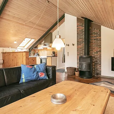 Holiday home 5 Person In Martofte